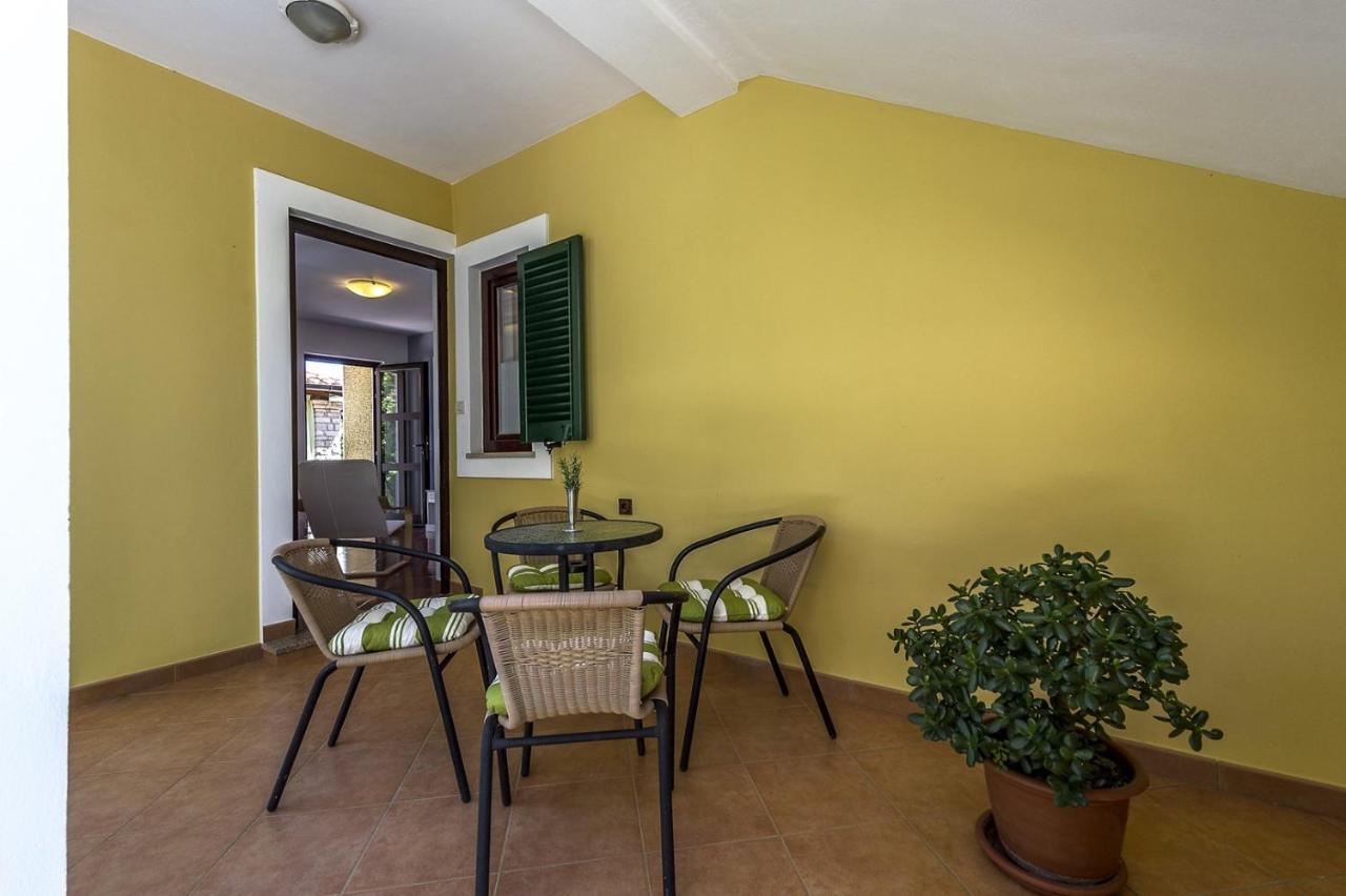 Spacious Three-Bedroom Villa Balun With Pool Porec Esterno foto